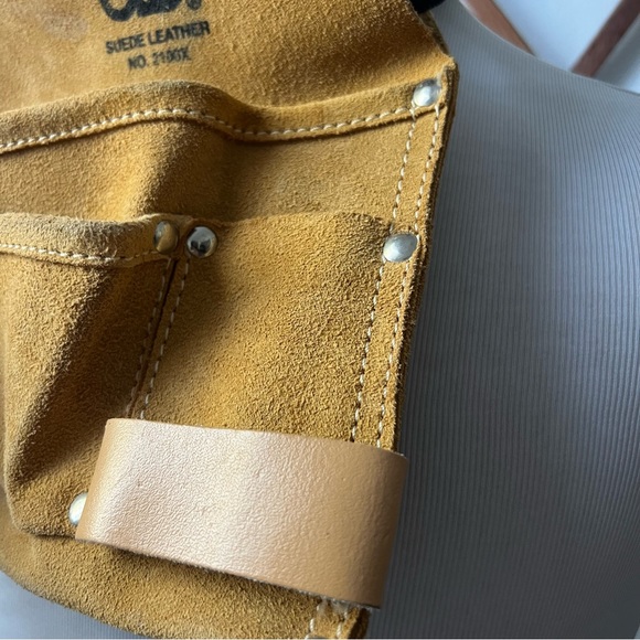 🍄 3/$30 CLC Suede Carpenter Nail & Tool Leg Strap Bag - Picture 3 of 7